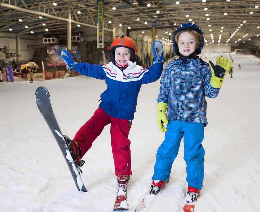 ¡Ya nieva en Madrid! Comienzan las clases extraescolares de la SkiSchool en SnowZone