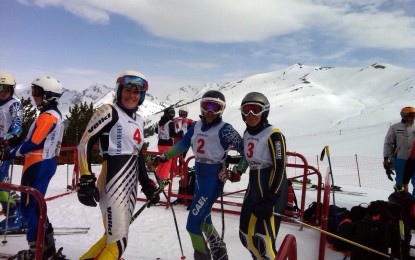 Esquiadores Másters en el I Trofeo Másters CAEI – AC Hotels en Baqueira Beret