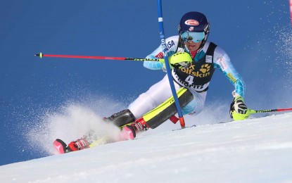 Shiffrin gana en St.Moritz, y Hirscher recibe el Globo de Gigante