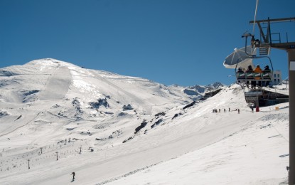 Sierra Nevada amplía el esquí nocturno a la pista Maribel y estrena la de ski cross