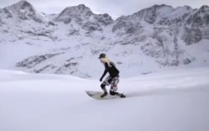 Snowboard con tablas de surf
