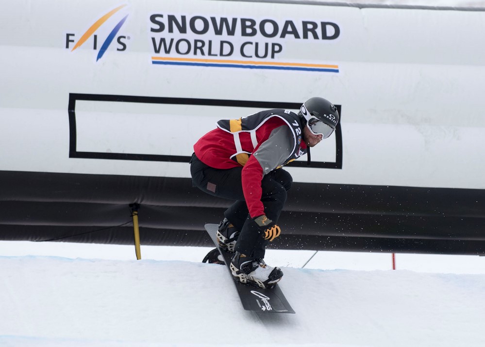 Los mejores riders internacionales en la Copa del Mundo de snowboard cross FIS La Molina