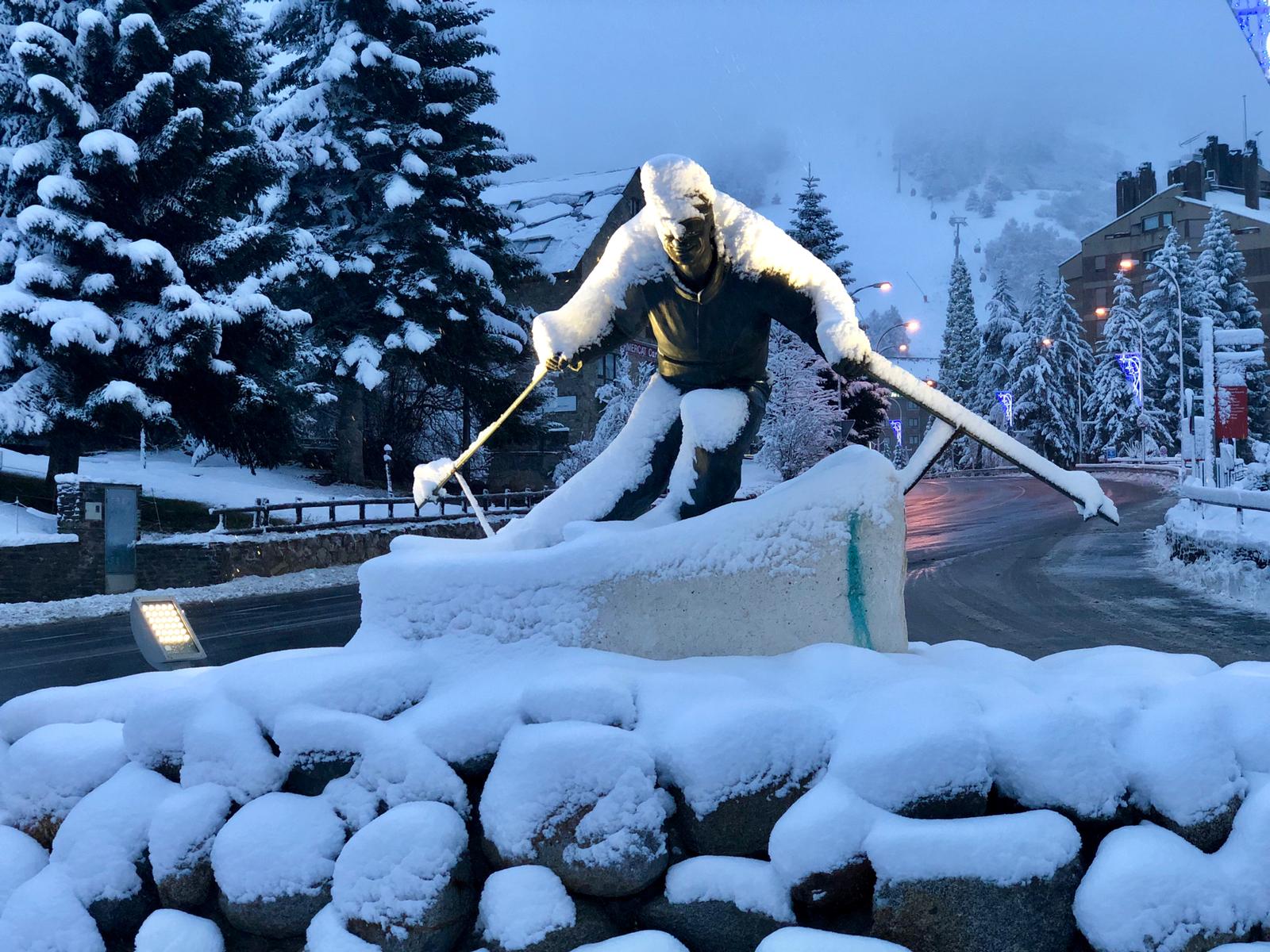 Tras la intensa nevada Baqueira Beret abre este fin de semana hasta 62 km de pistas y el snowpark Era Marmòta