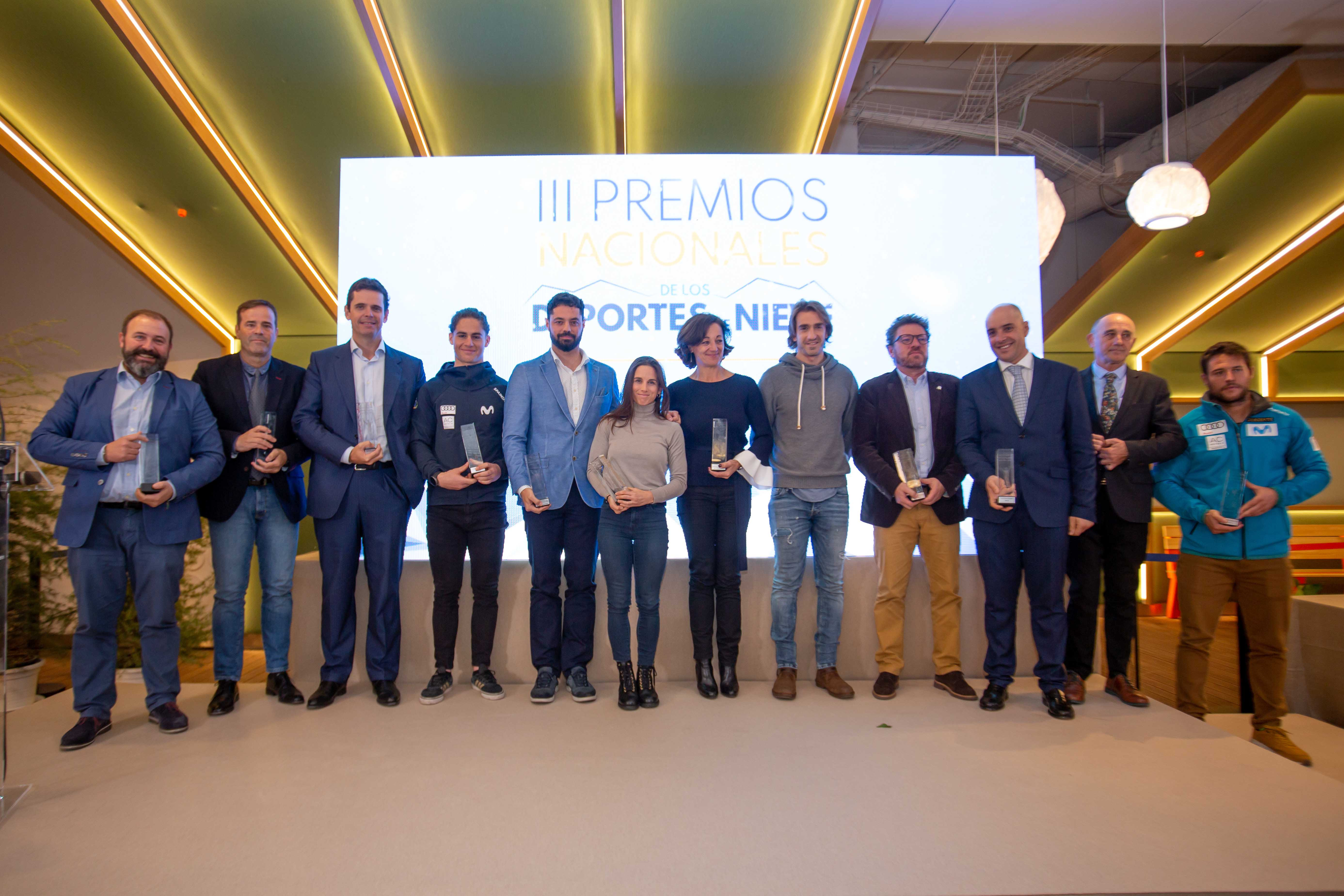 Blanca Fernández Ochoa y las deportistas olímpicas españolas, homenaje en los III Premios Nacionales de los Deportes de Nieve