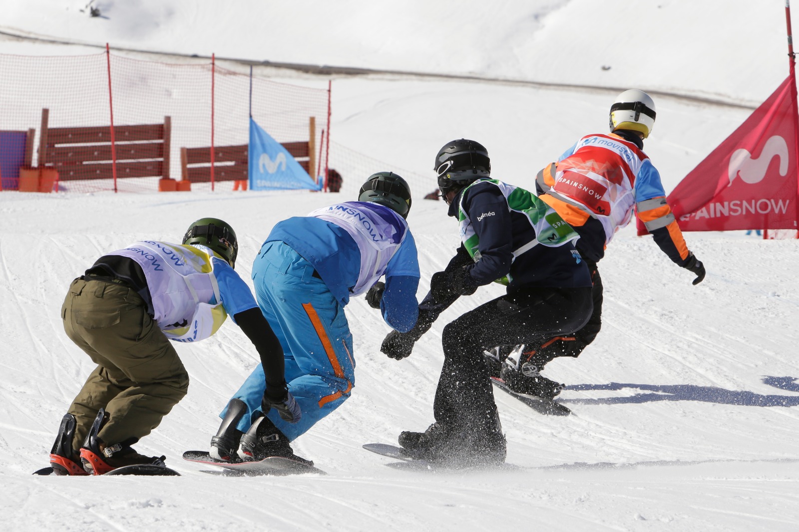 Regino Hernández y Lucas Eguibar del Movistar Team Snowboardcross de RFEDI participarán a la Copa del Mundo FIS en Canadá