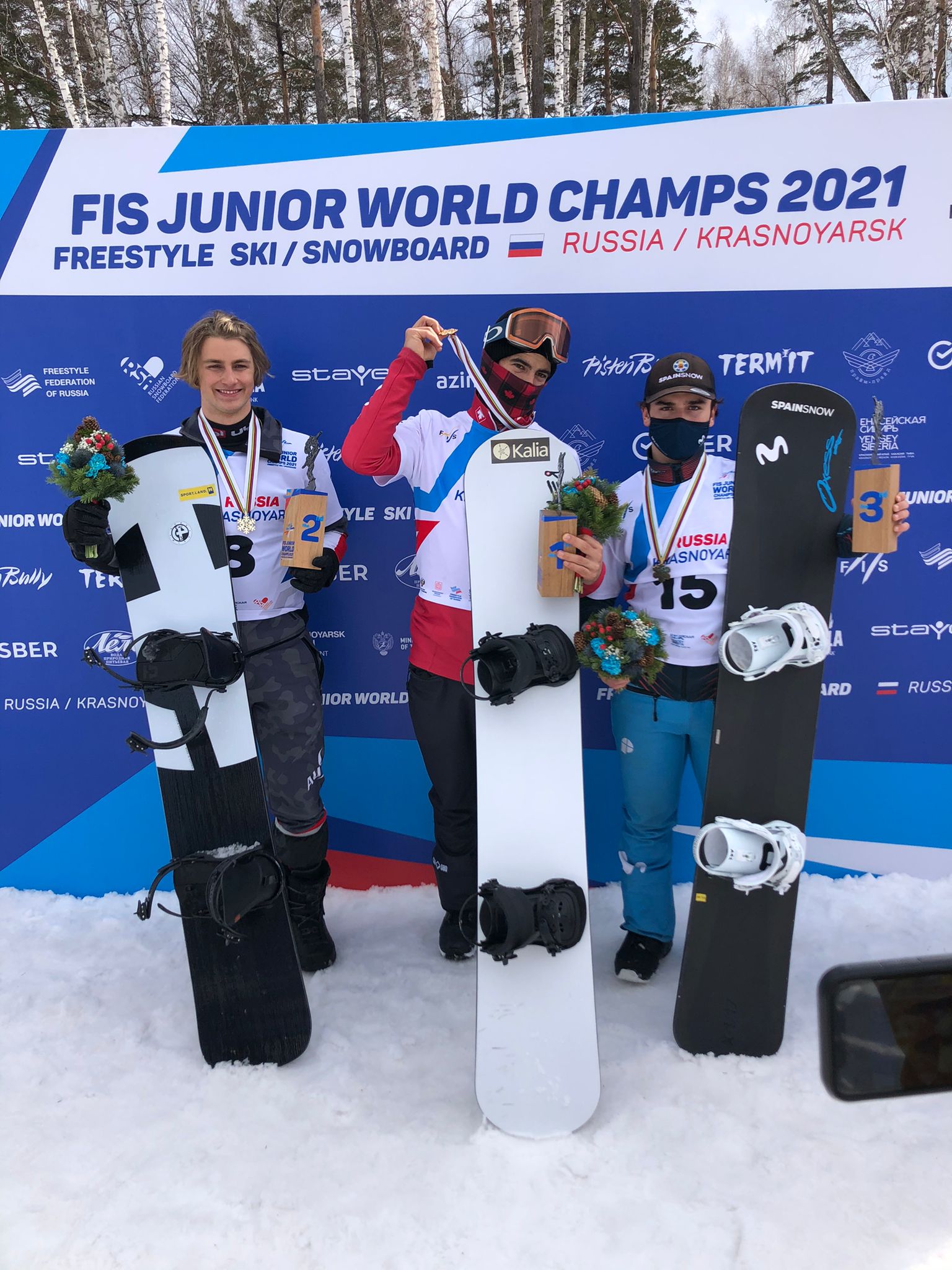 Bronce para Álvaro Romero en los Mundiales Junior FIS de Snowboardcross en Krasnoyarsk (Rusia)