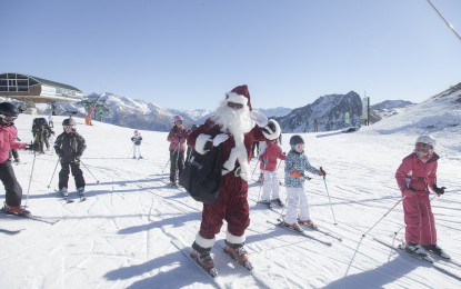 Papá Noel se calzará los esquís en las estaciones de Aramón