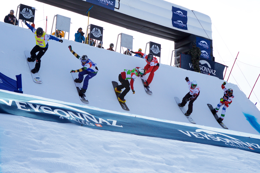 Pruebas clave en Veysonnaz (Suiza) para Lucas Eguibar en la Copa del Mundo de snowboard cross