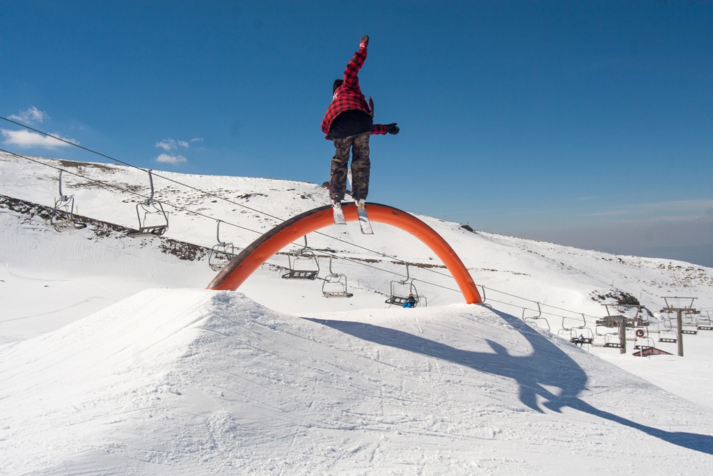 Sierra Nevada construye la pista de ski cross en la Loma de Dílar