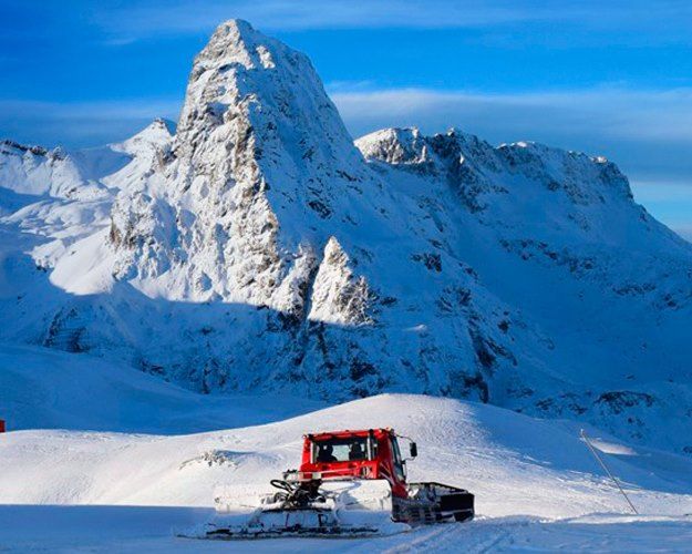 125 kilómetros de nieve polvo en el primer fin de semana de la temporada en Aramón
