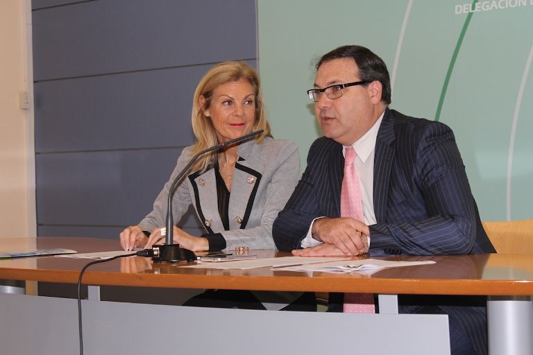 Los hoteles de Granada y provincia venderán forfait y actividades para invierno y verano en Sierra Nevada