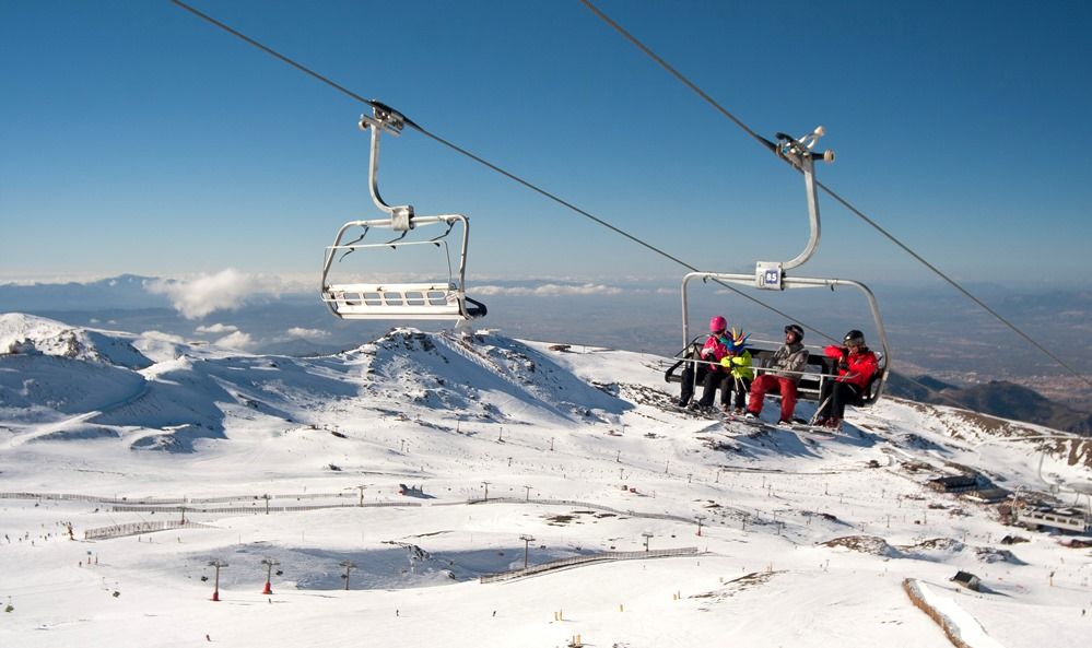 Sierra Nevada cierra con 70.000 visitantes los 9 días del puente de la Constitución