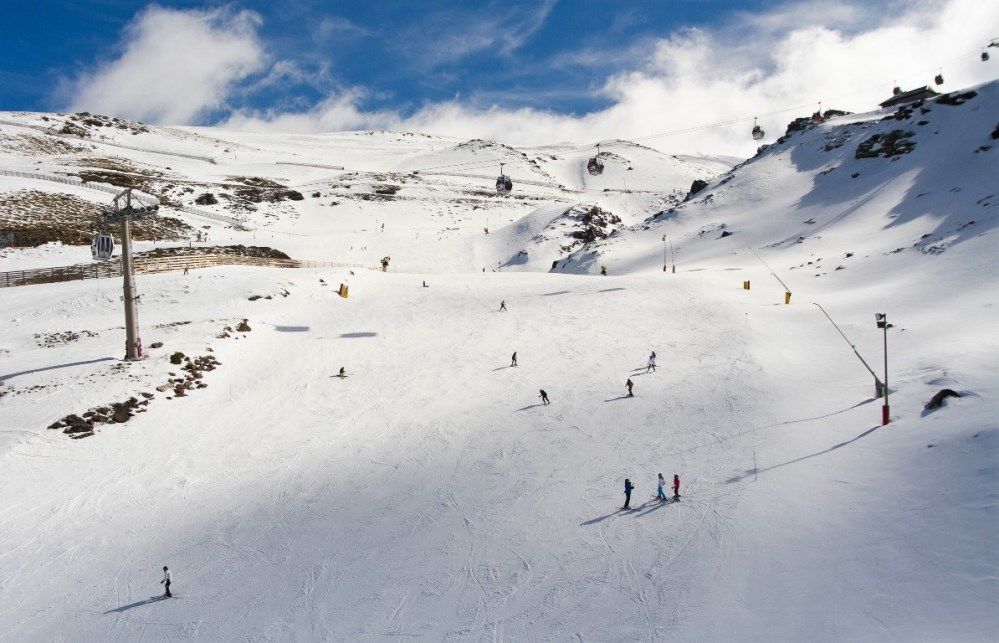 Sierra Nevada ofrece 100 kilómetros, competiciones y actividades nocturnas