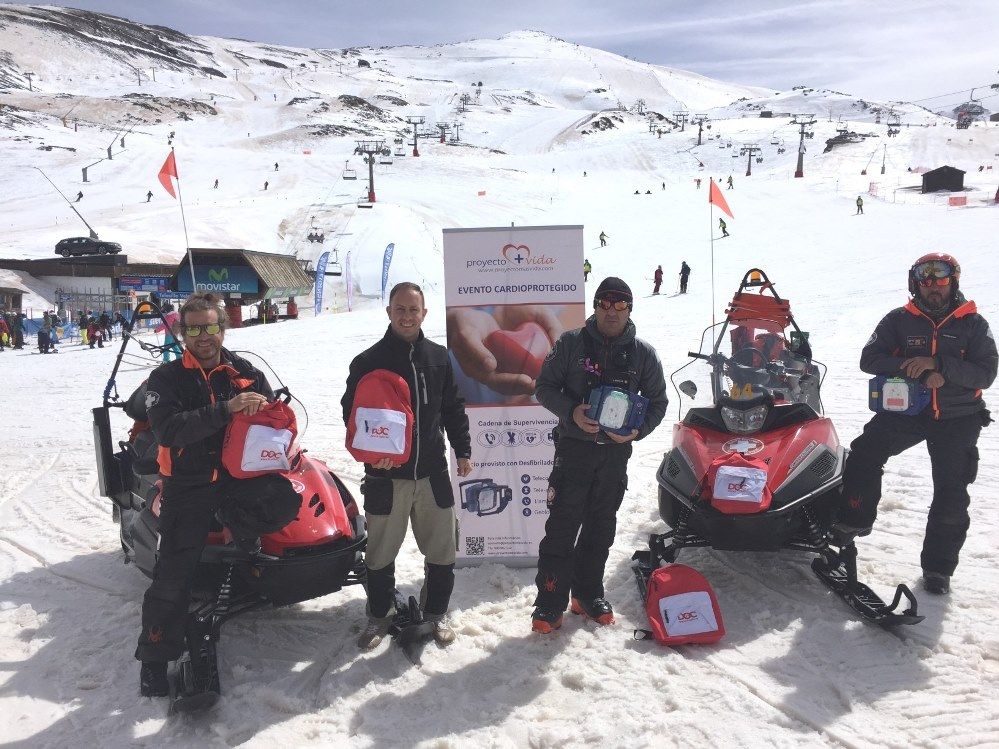 Sierra Nevada 2017 se equipa con cuatro desfibriladores inteligentes DOC
