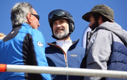 El Rey presencia la final de slopestyle de SN2017 y desea suerte a los riders españoles
