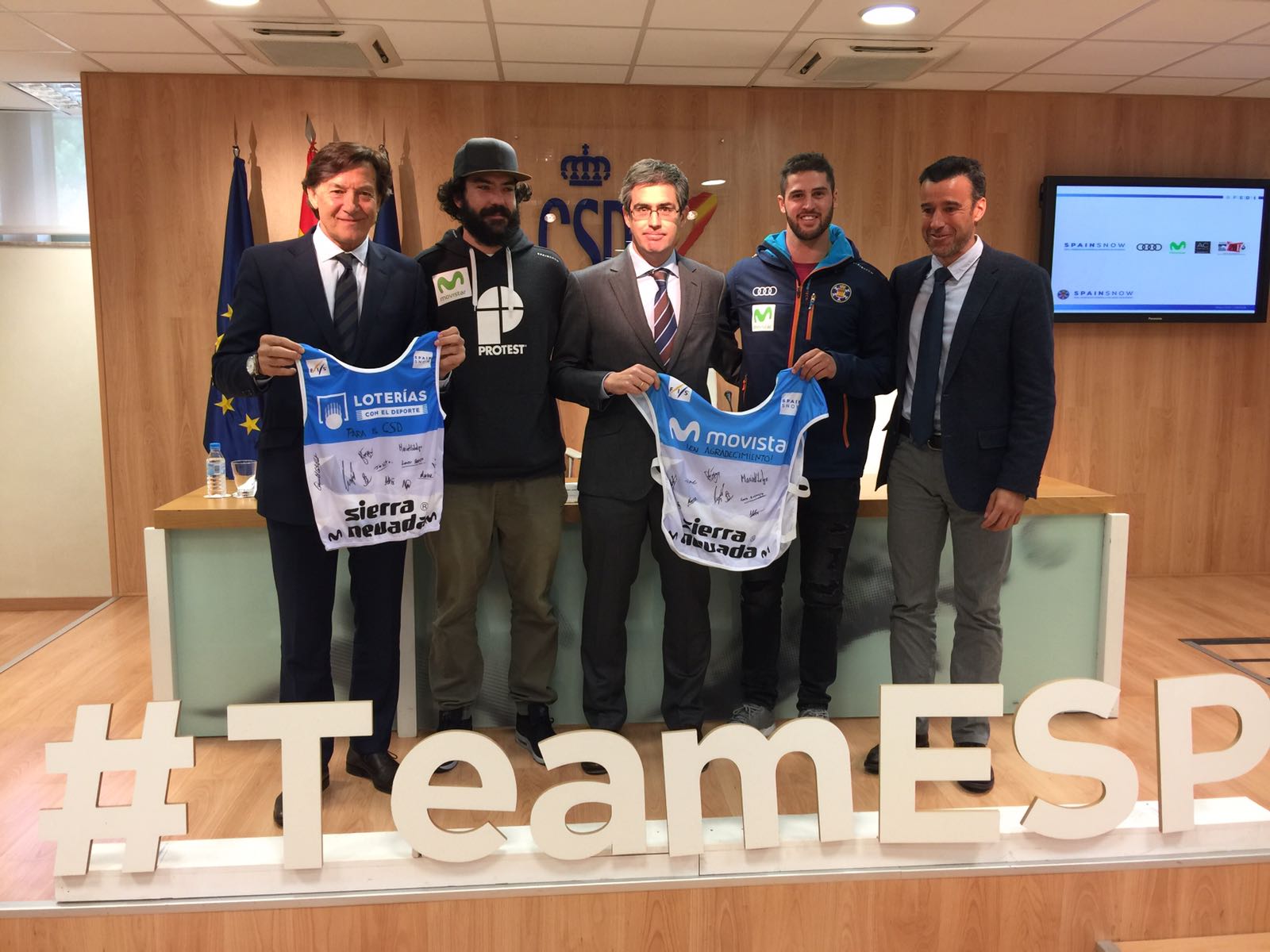Lucas Eguibar y Regino Hernández presentan en Madrid sus medallas de plata de los Mundiales de Sierra Nevada 2017