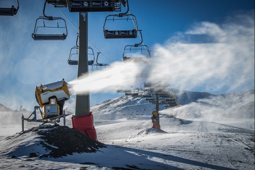 Sierra Nevada activa el sistema de nieve producida