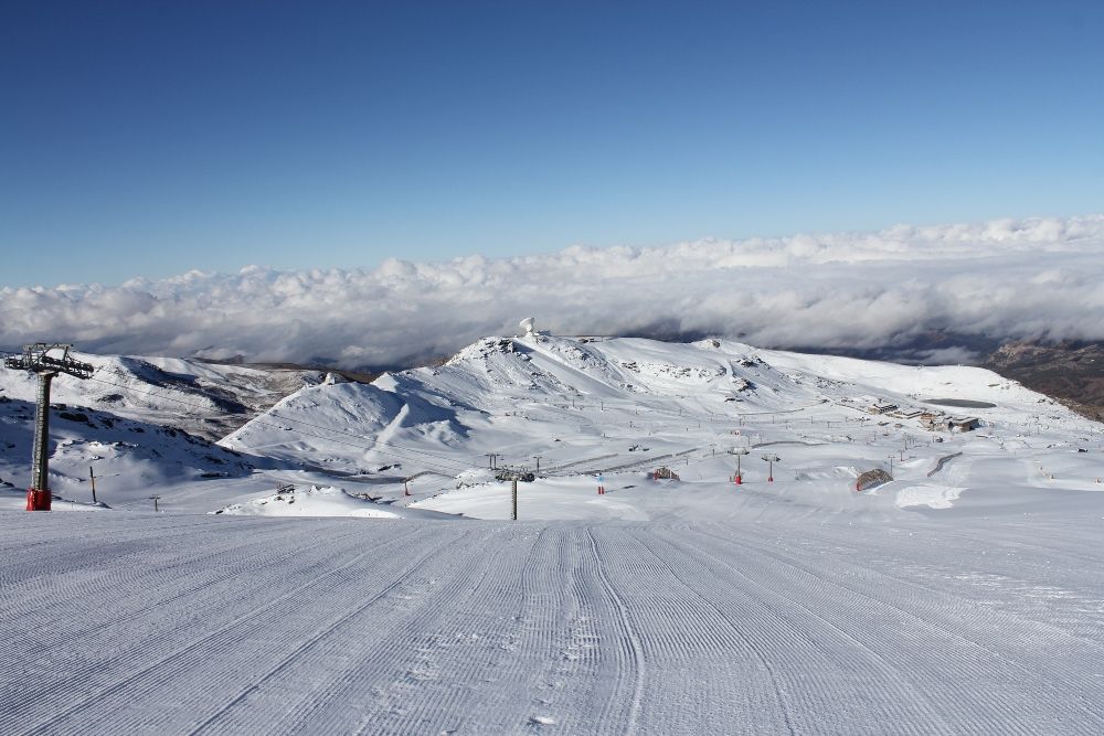 Sierra Nevada abre 16 kilómetros de pistas este fin de semana