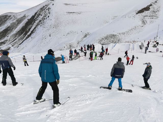 Fin de semana del día Mundial de la Nieve para las estaciones de esquí y los deportistas españoles