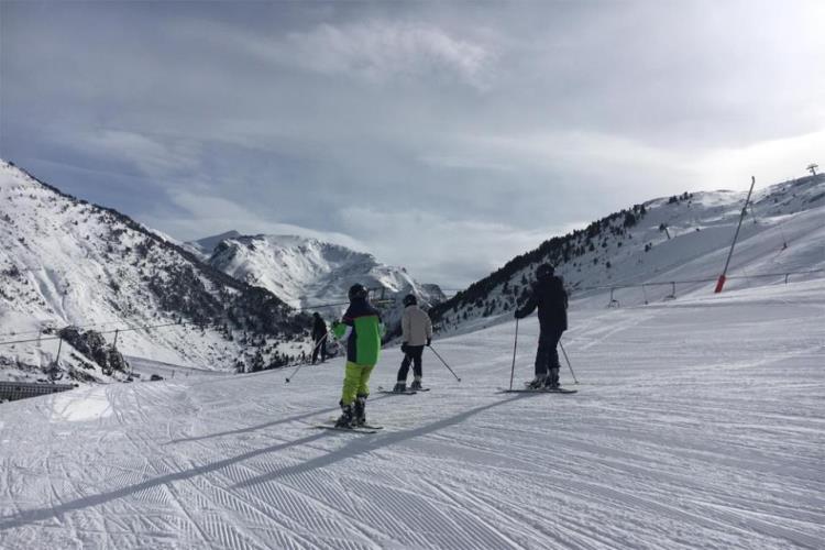 Magnífica previsión en Candanchú para Snow Running nocturna y el Carnaval