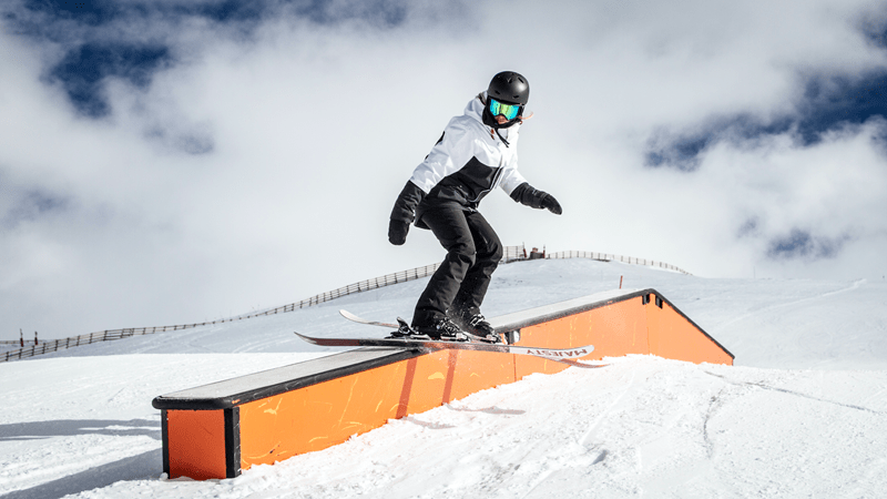El snowpark Sulayr de Sierra Nevada abre todos sus sectores