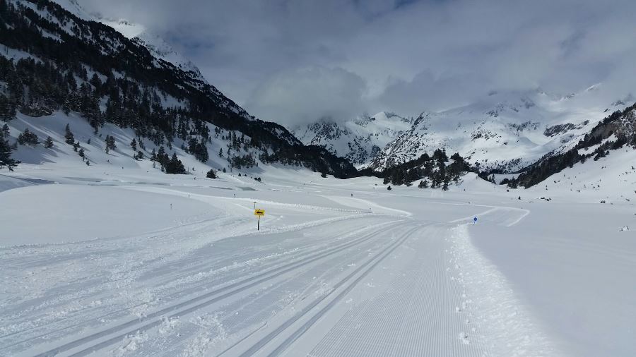 Fondo en Aragón. Nieve polvo y actividades en Semana Santa