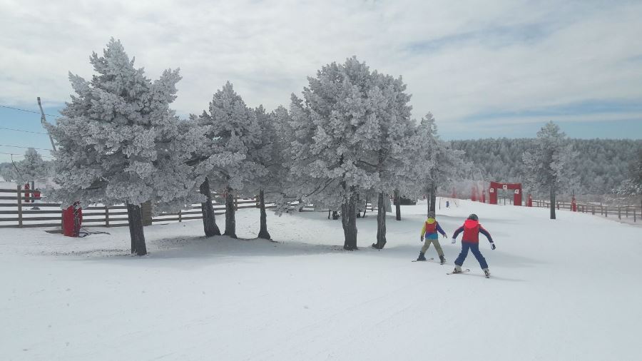 Más de 12.000 metros cúbicos de nieve para el boardercross en el que se medirán Eguibar y Regino por el título de Campeón de España