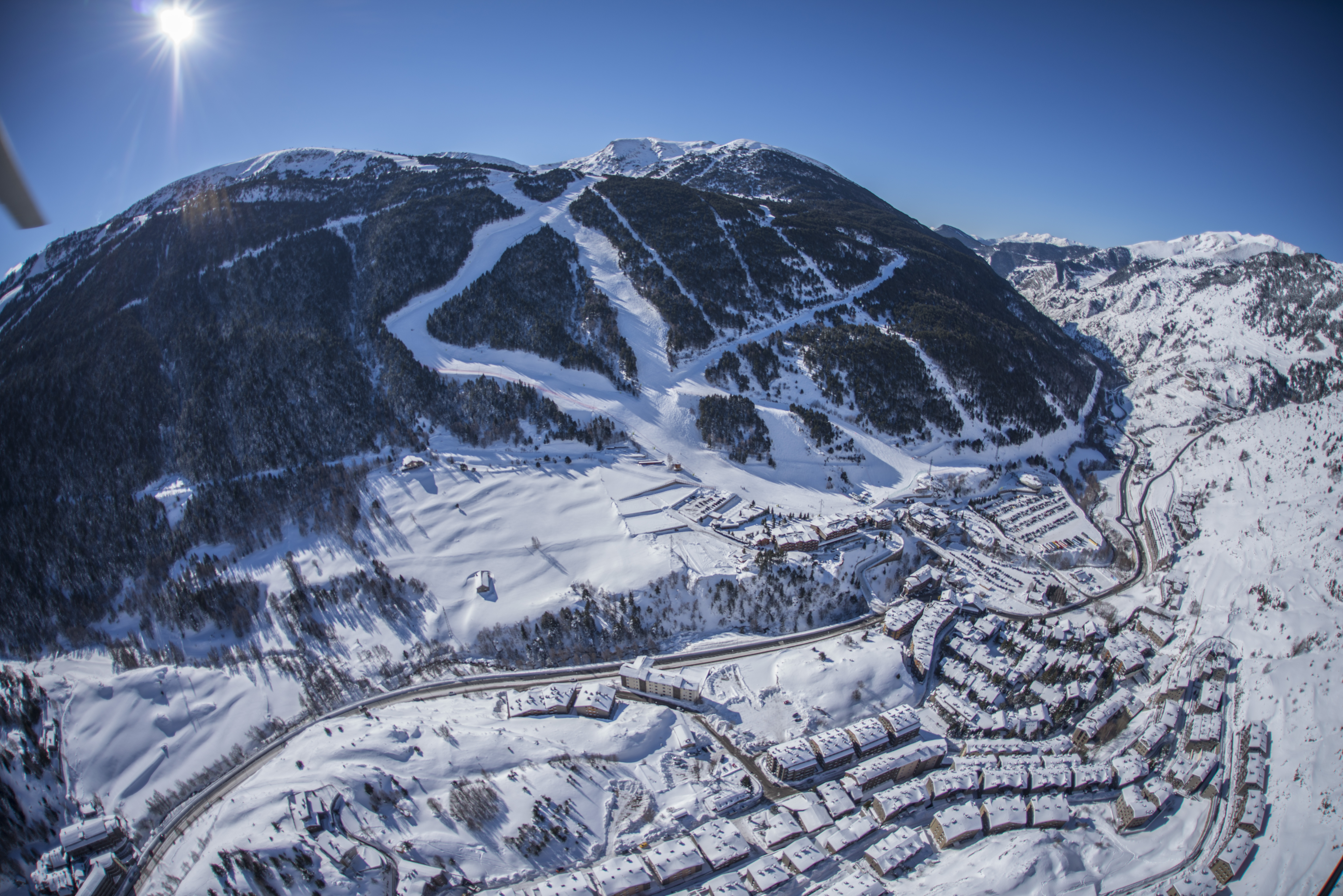 <strong>Grandvalira prevé ofrecer más de 130 km esquiables en Navidad mientras que Pal Arinsal y Ordino Arcalís abrirán el 100% de sus dominios</strong>