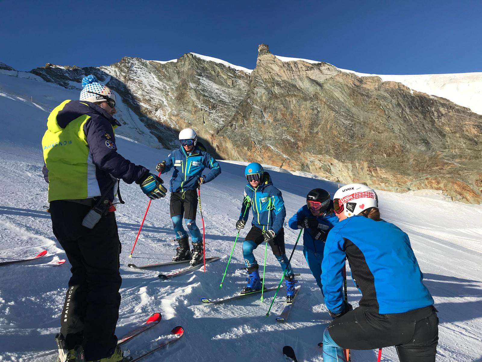 La RFEDI y el CSD hacen entrega de ayudas directas para deportistas de invierno