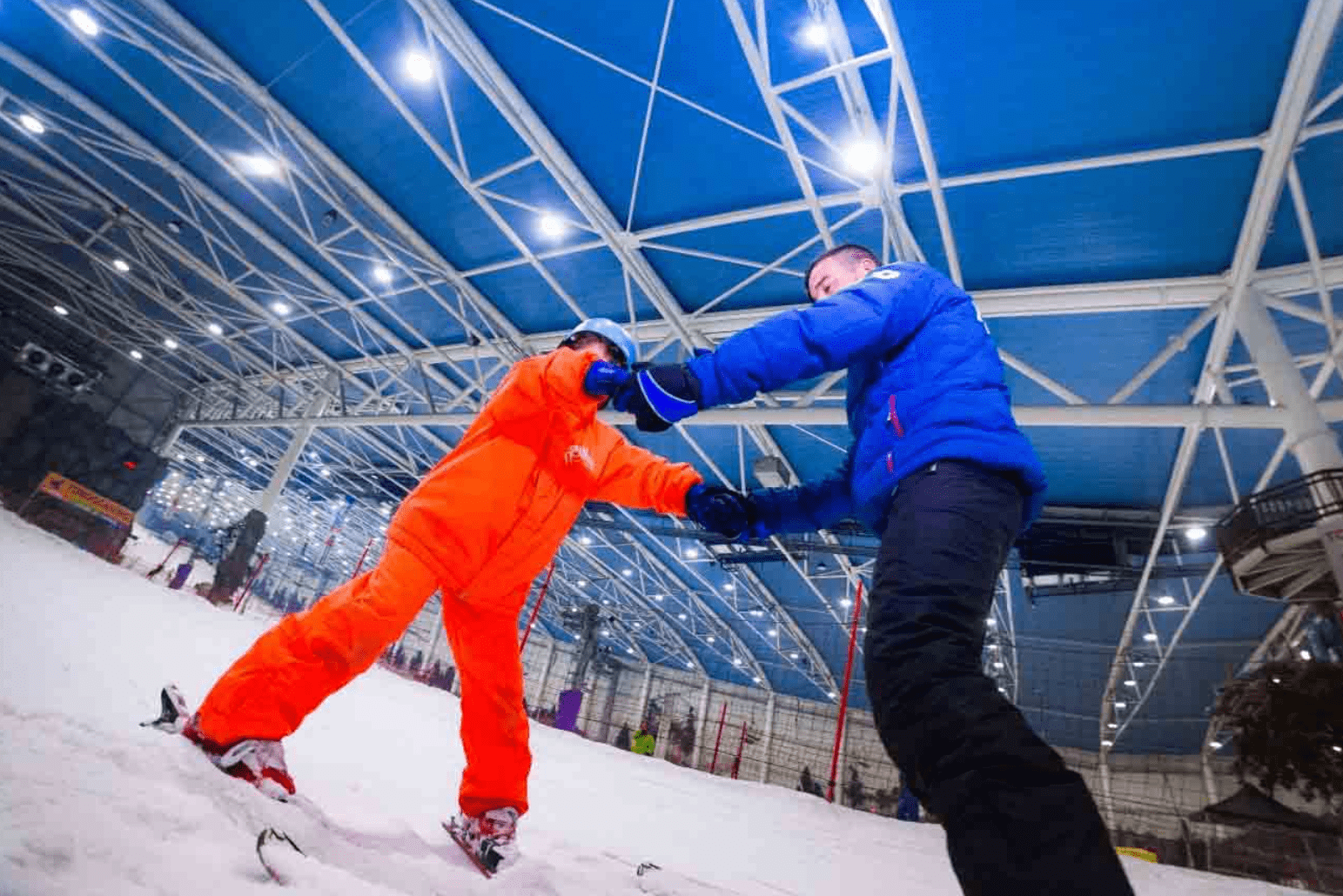 Madrid SnowZone colabora con la RFEDI para ofrecer un seguro de accidentes
