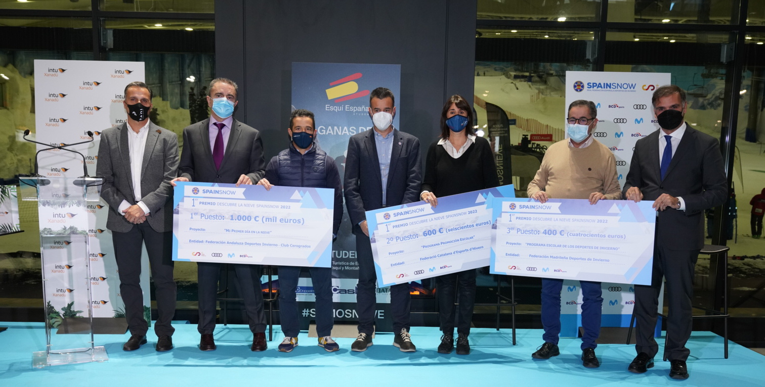 La RFEDI premia la iniciativa que lleva a la nieve a 2.000 niños en la primera edición del Premio Descubre la Nieve SPAINSNOW 2022