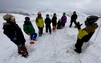 Núria Castán aprovecha su experiencia y conocimientos para concienciar sobre la seguridad en la montaña