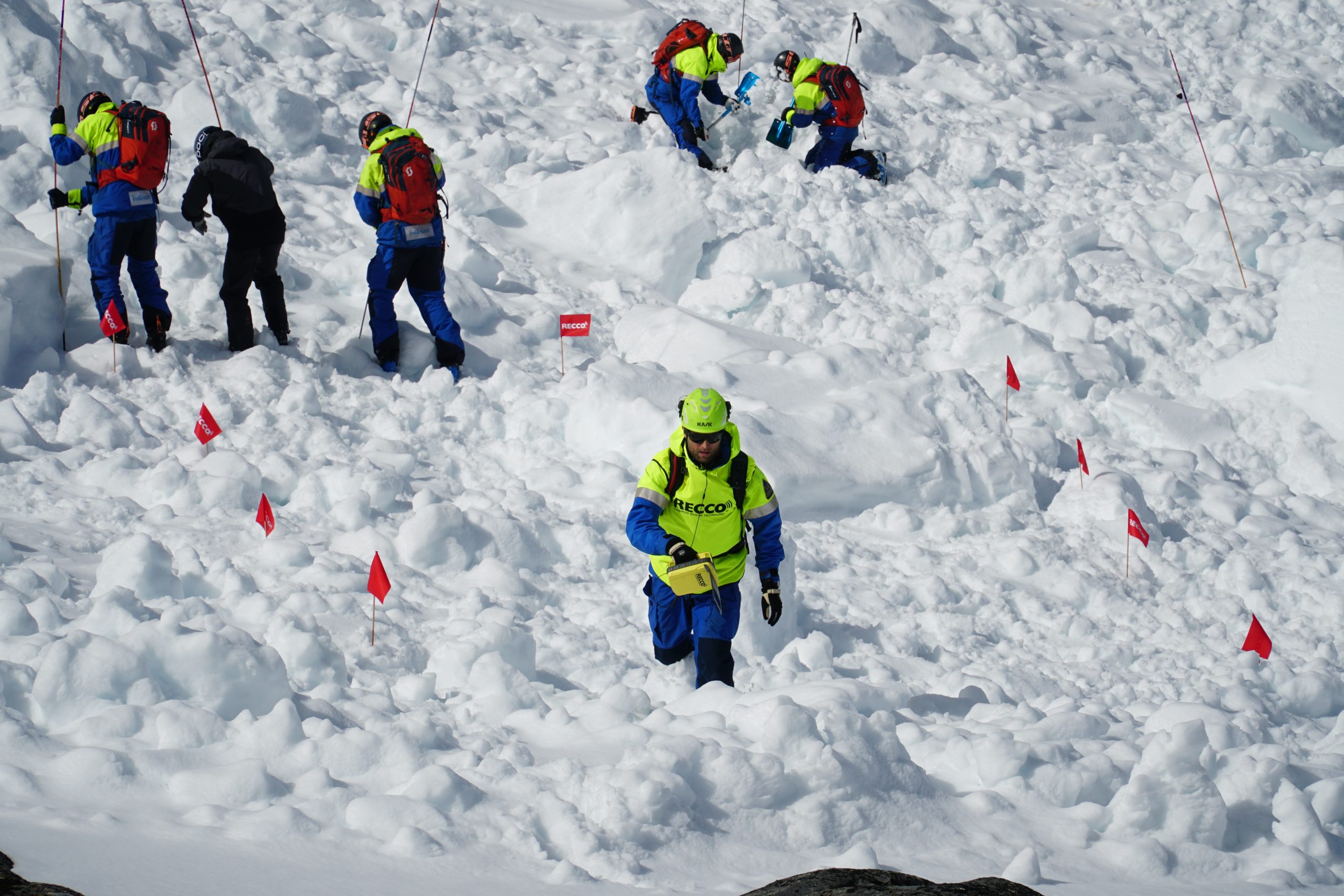 La tecnología de rescate se vuelve clave para la seguridad en el esquí de montaña ante el auge de la disciplina tras las medallas olímpicas